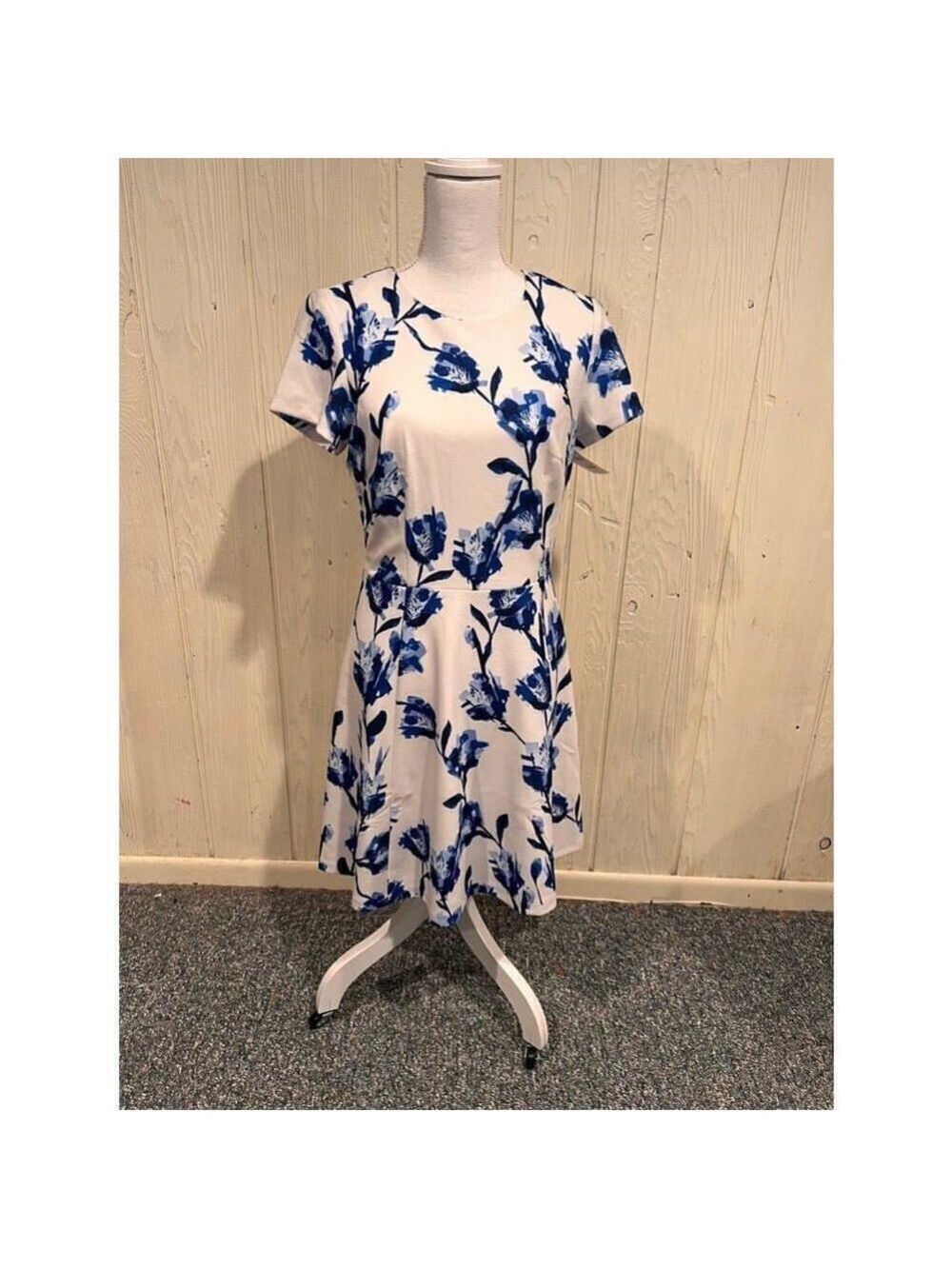 Eliza J Blue Floral A Line Dress Size 10